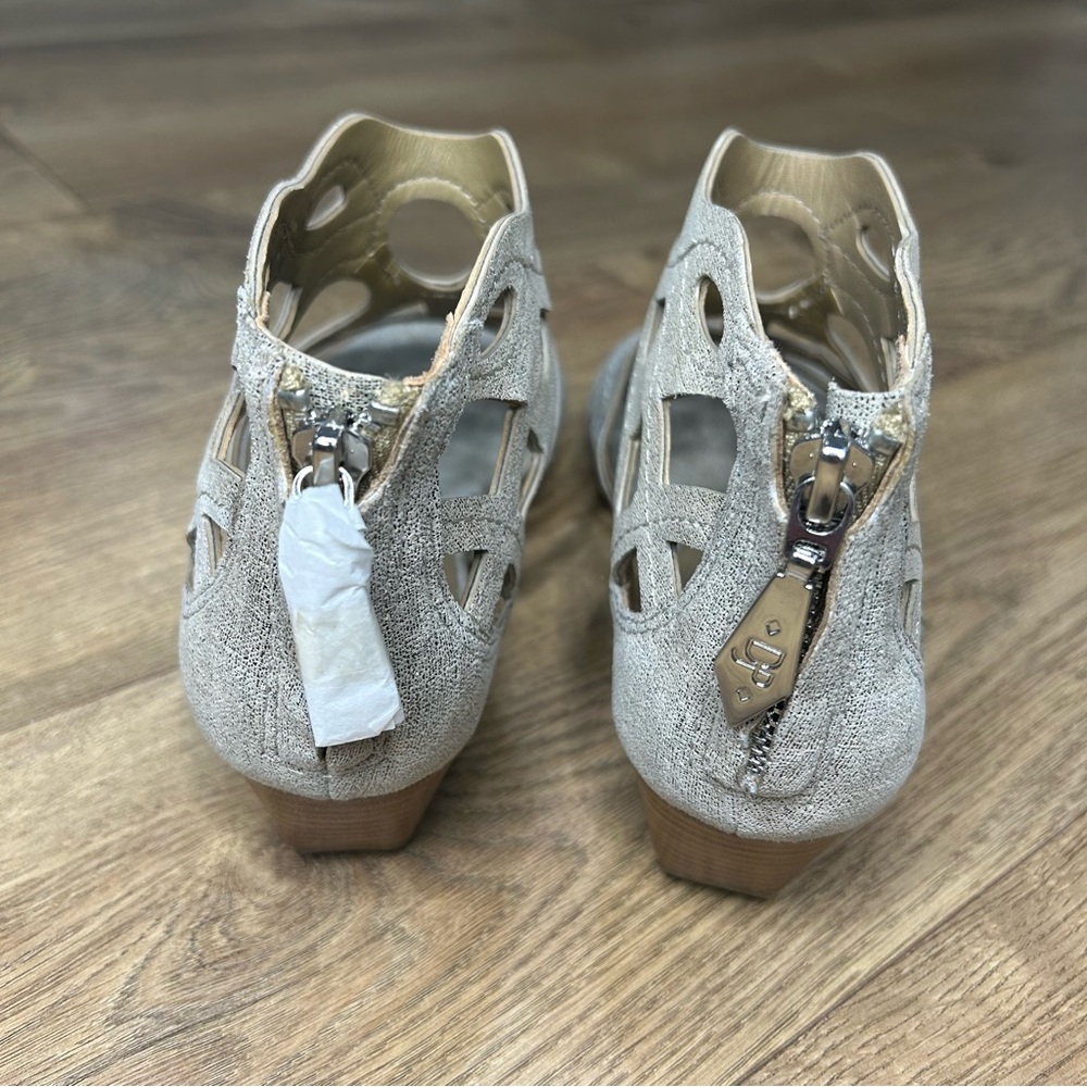 NIB Donald Pliner Delite caged wedge sandal in pewter - Size 8 - Picture 7 of 10